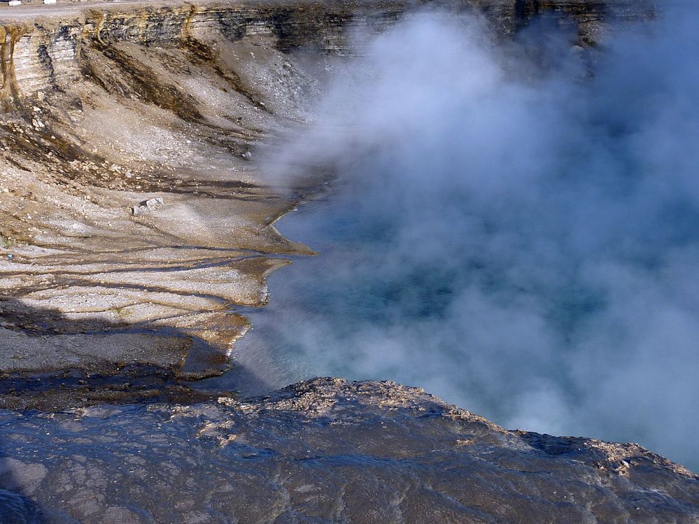 Yellowstone Midway Geyser Basin Excelsior Geyser Crater (9).JPG